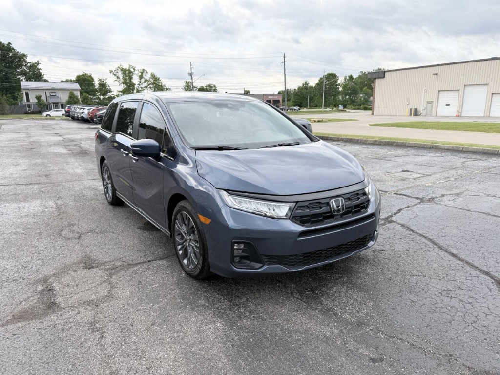 2025 Honda Odyssey Image 3