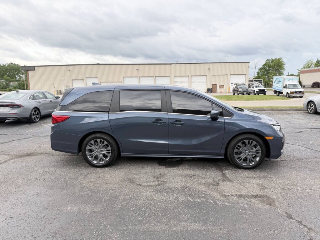 2025 Honda Odyssey Image 4