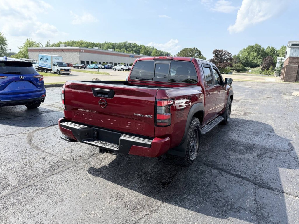 2022 Nissan Frontier Image 6
