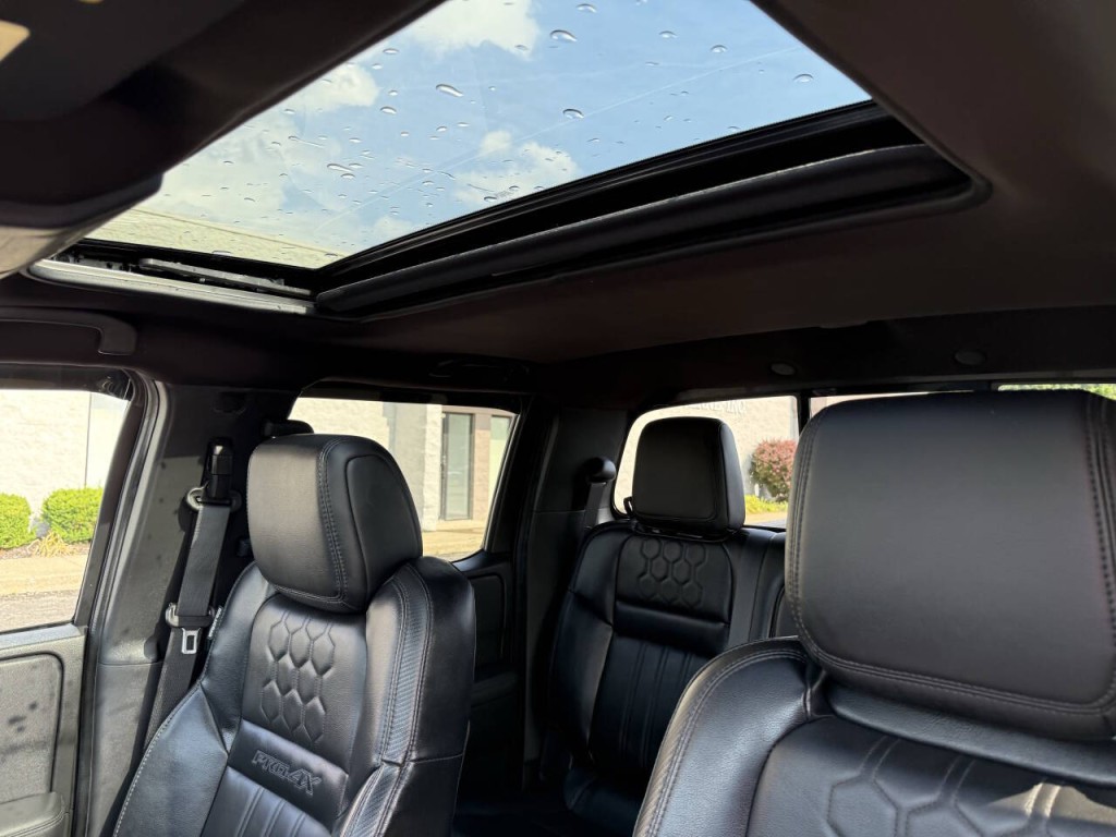2022 Nissan Frontier Image 18