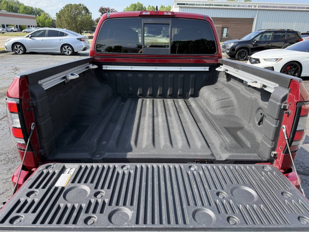 2022 Nissan Frontier Image 21