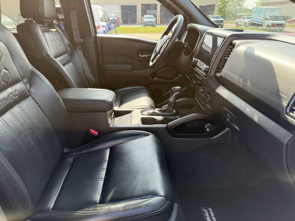 2022 Nissan Frontier Image 29