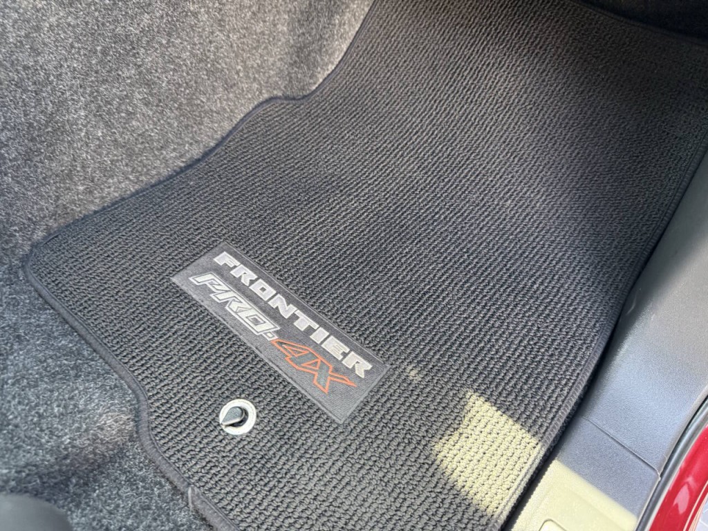 2022 Nissan Frontier Image 30