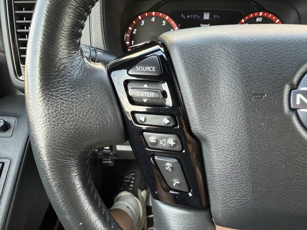 2022 Nissan Frontier Image 32