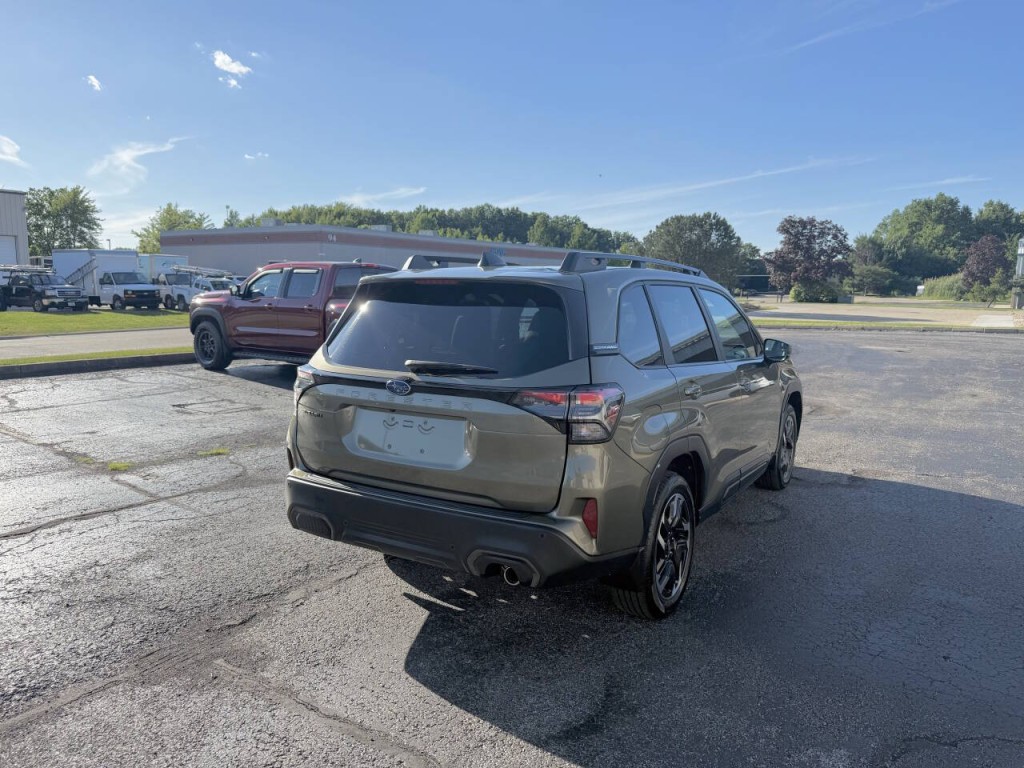 2026 Subaru Forester Image 6