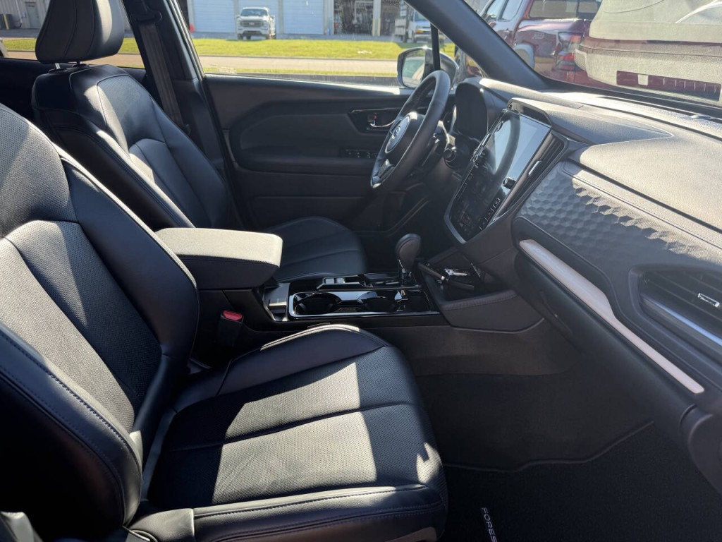 2026 Subaru Forester Image 30