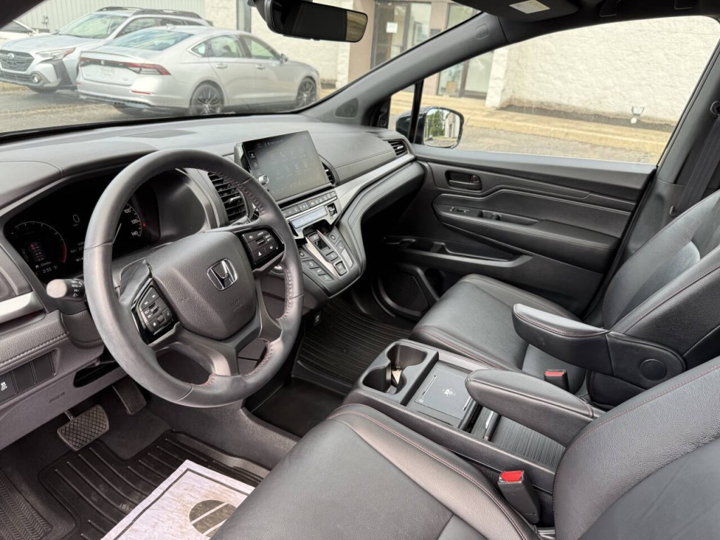 2025 Honda Odyssey Image 17