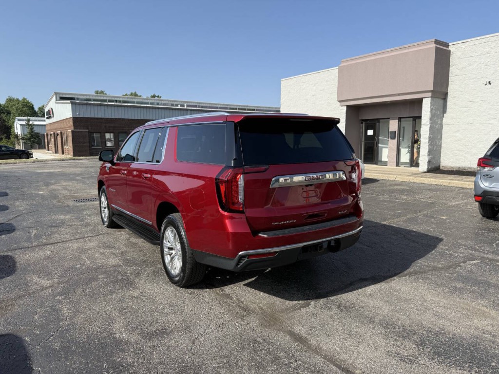 2021 GMC Yukon Image 8