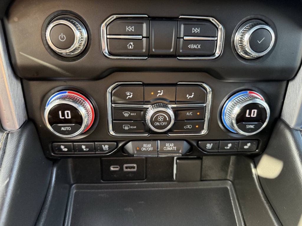 2021 GMC Yukon Image 39