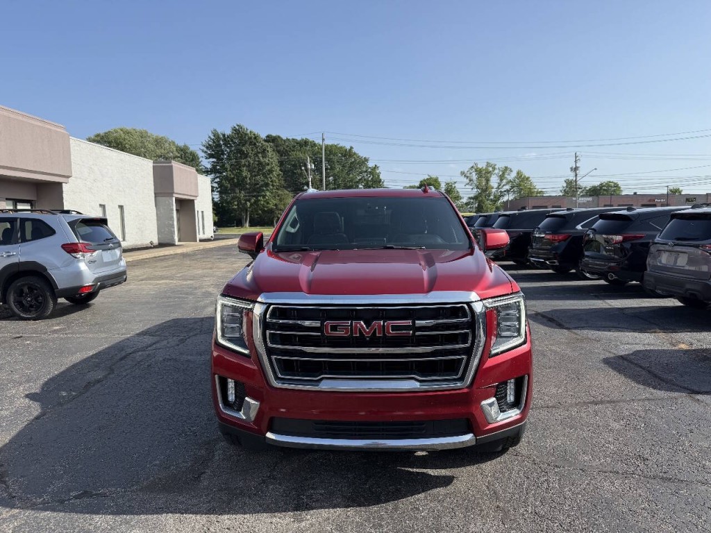 2021 GMC Yukon Image 2