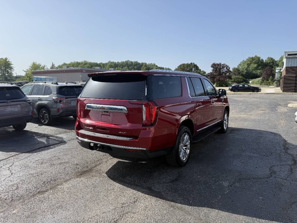2021 GMC Yukon Image 5