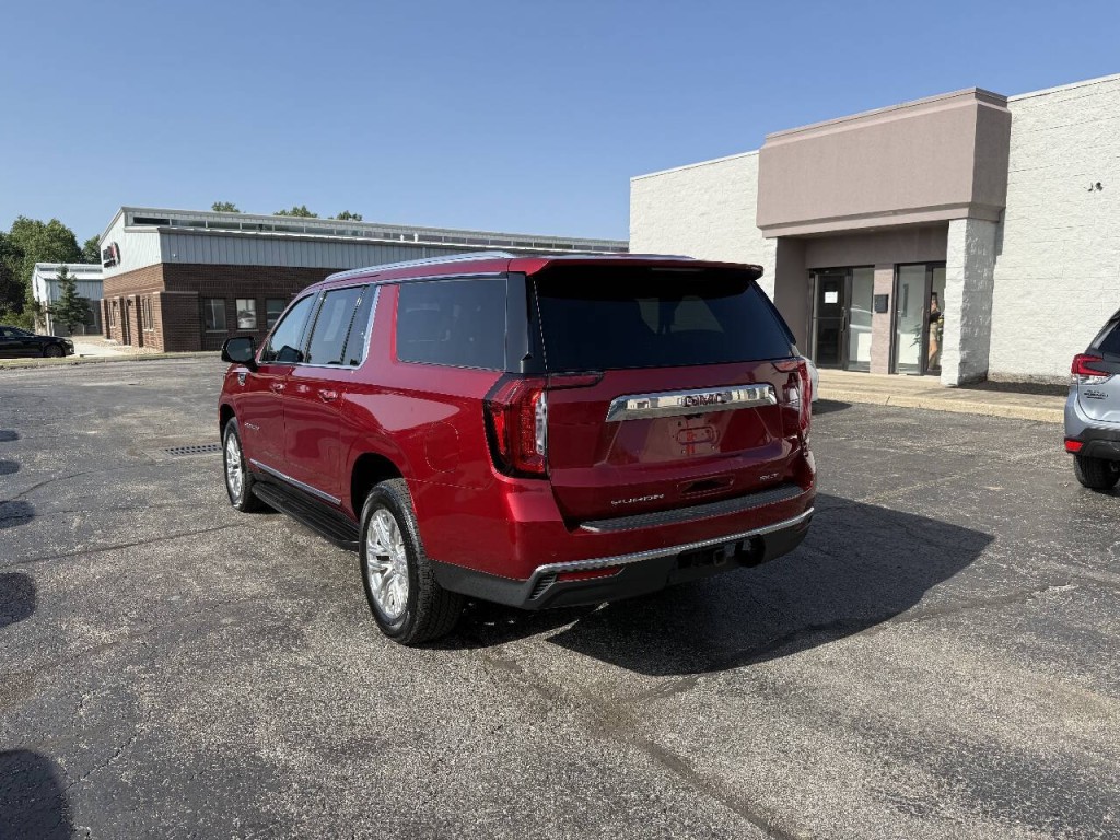 2021 GMC Yukon Image 7
