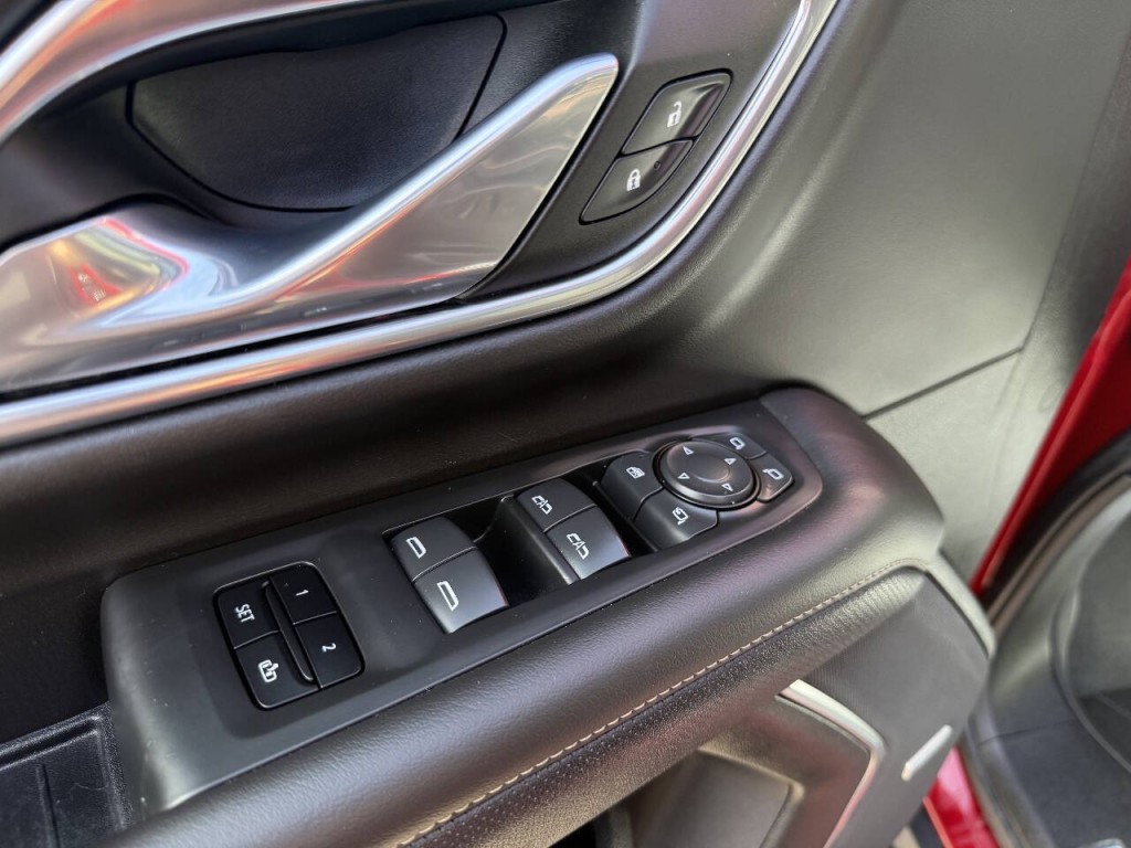 2021 GMC Yukon Image 14