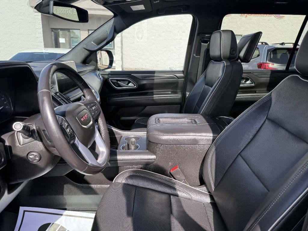 2021 GMC Yukon Image 16