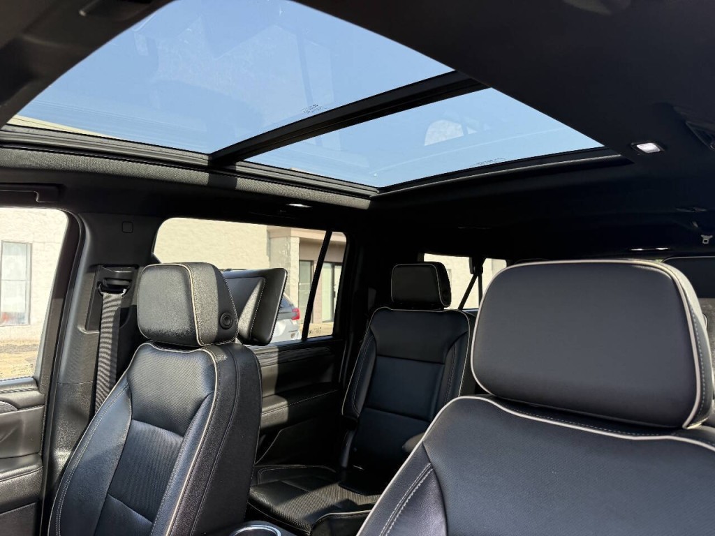 2021 GMC Yukon Image 17