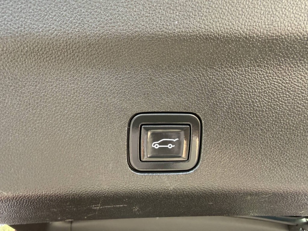2021 GMC Yukon Image 23