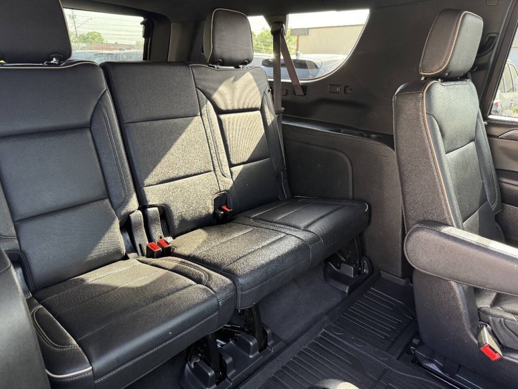 2021 GMC Yukon Image 25