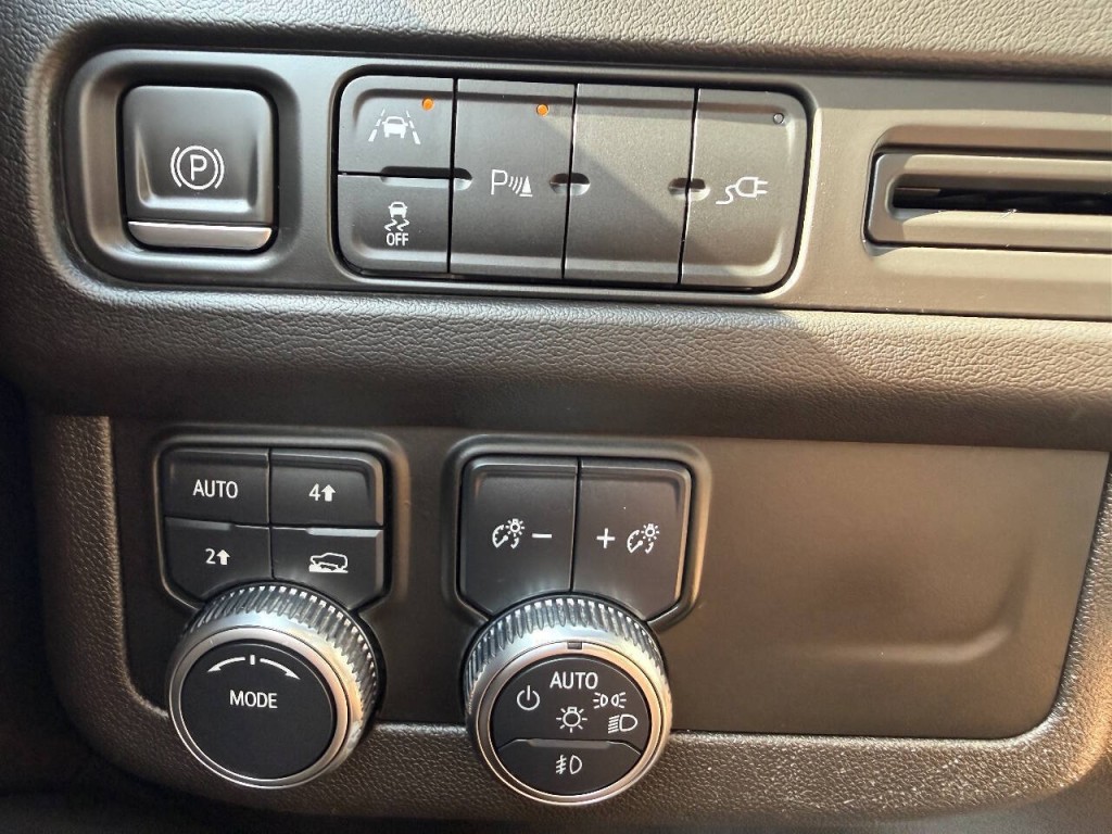 2021 GMC Yukon Image 32