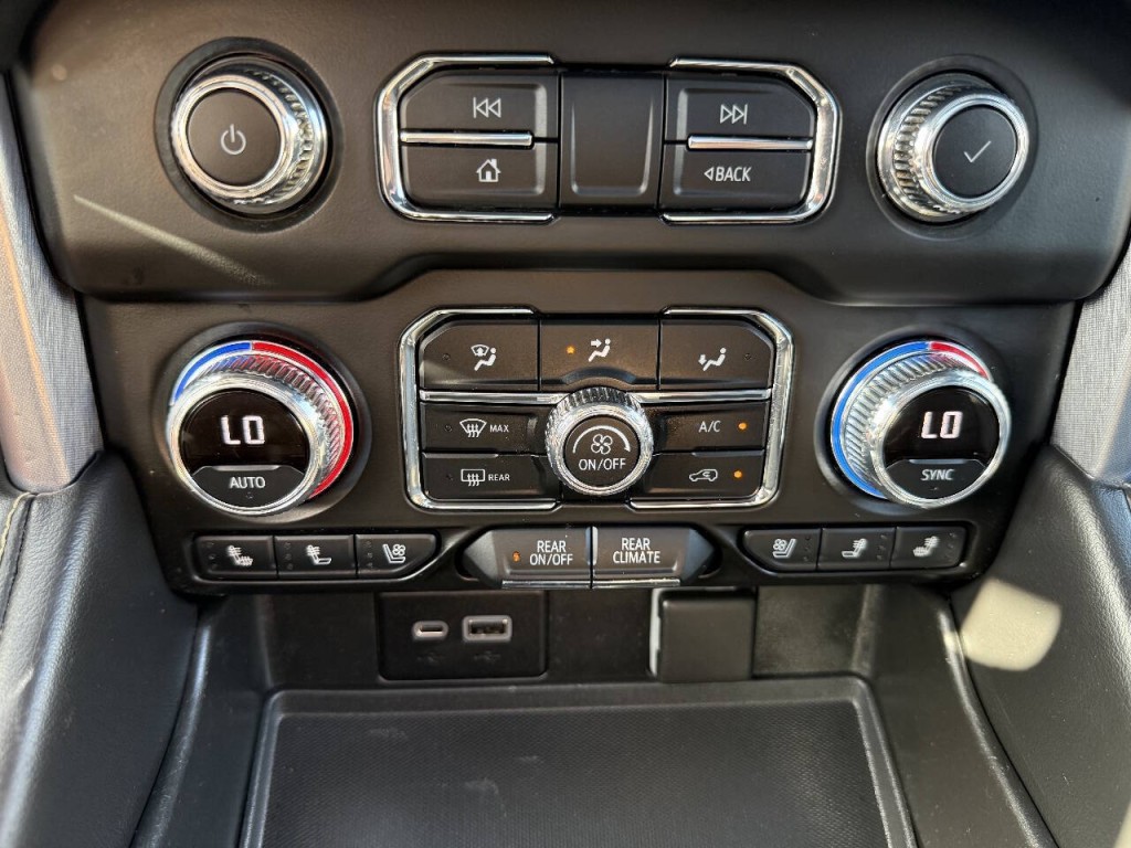 2021 GMC Yukon Image 38