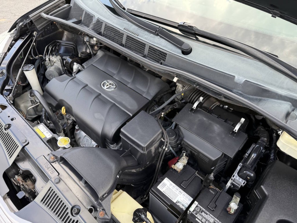 2016 Toyota Sienna Image 13