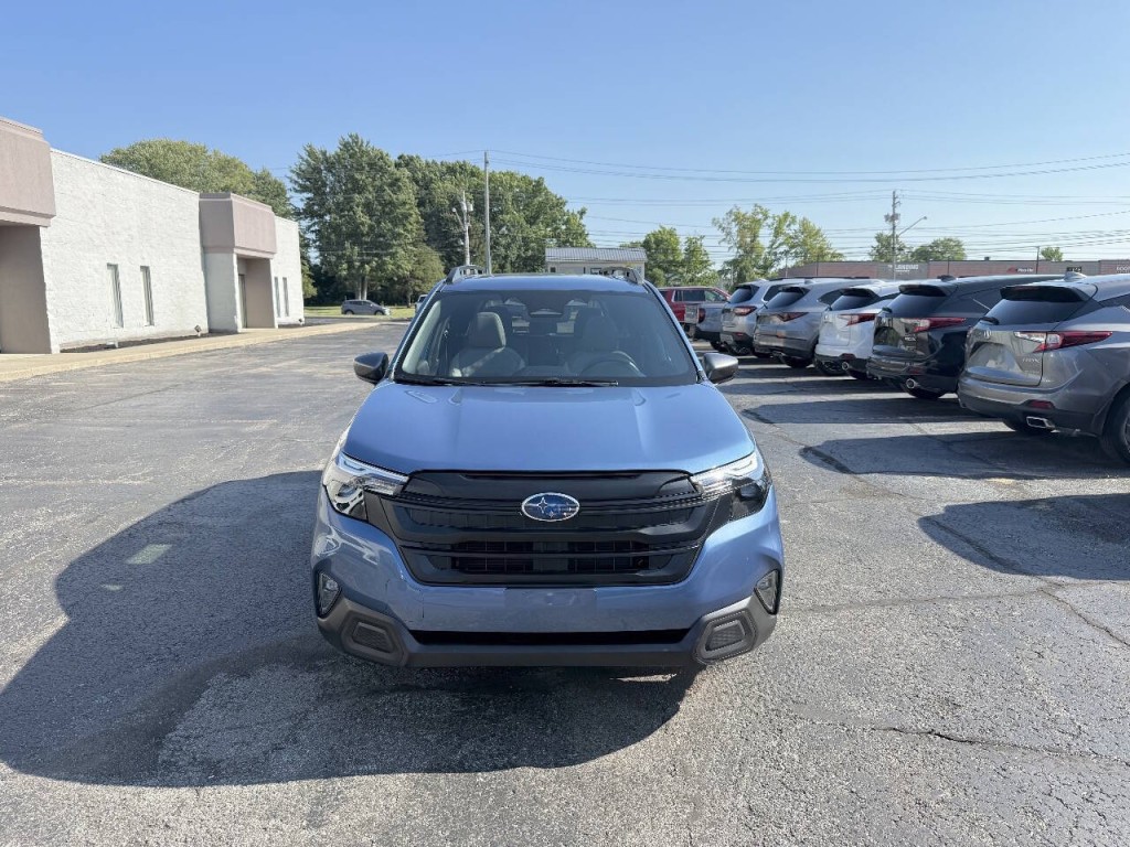 2025 Subaru Forester Image 2