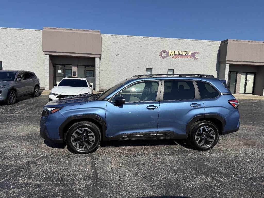 2025 Subaru Forester Image 8