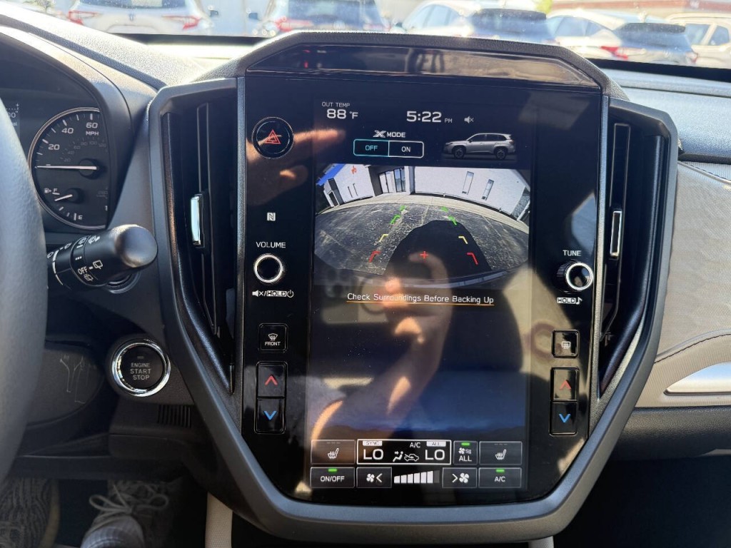 2025 Subaru Forester Image 32