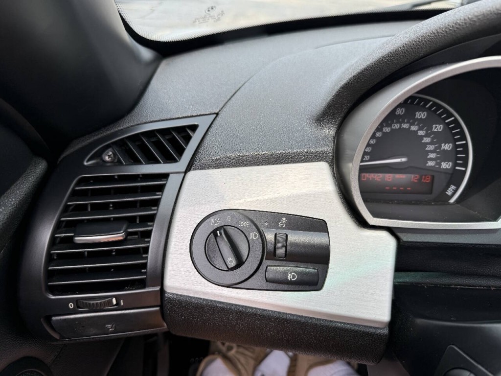 2006 BMW Z4 Image 22