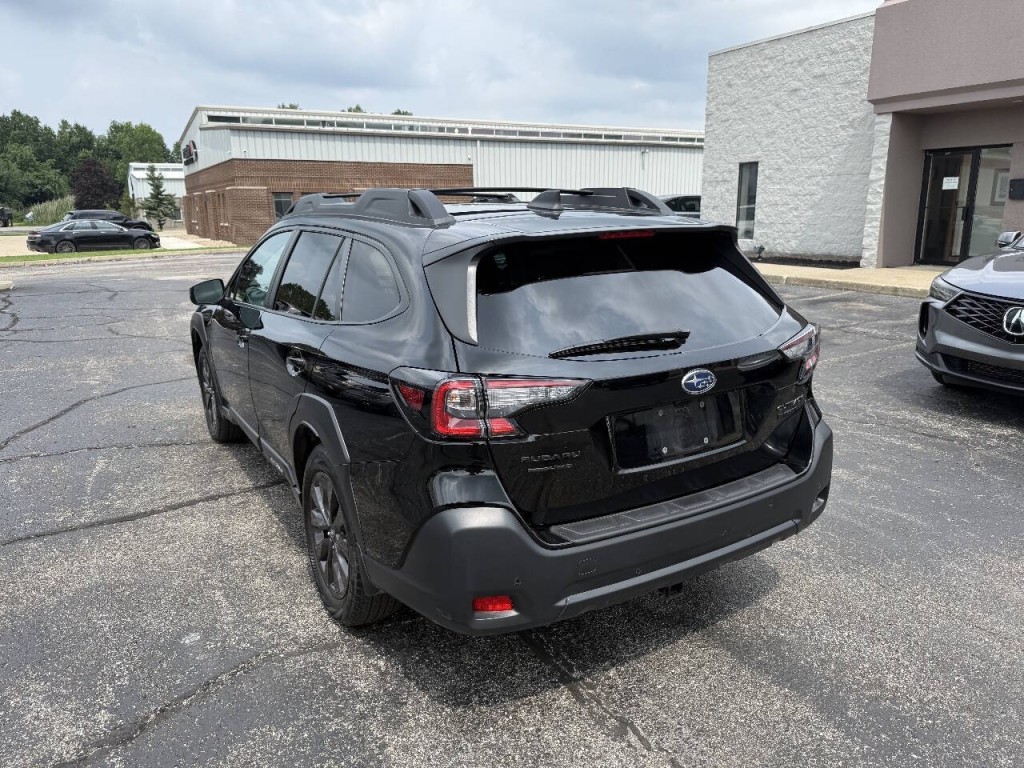 2025 Subaru Outback Image 7