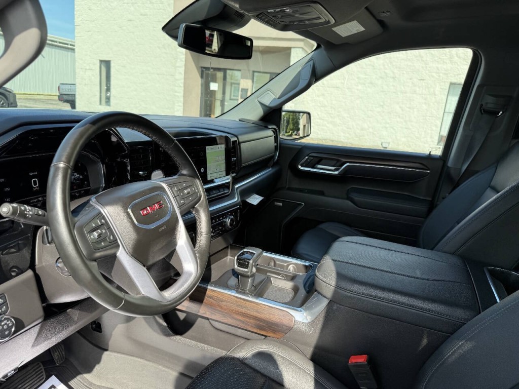 2025 GMC Sierra 1500 Image 16