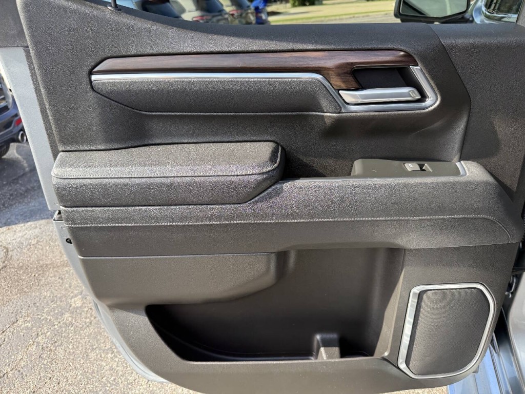 2025 GMC Sierra 1500 Image 17