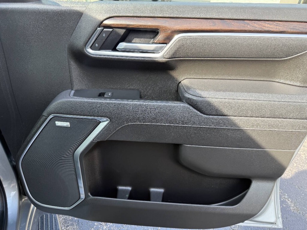 2025 GMC Sierra 1500 Image 32