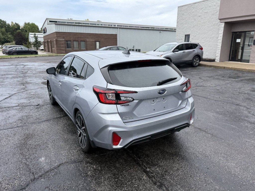 2024 Subaru Impreza Image 7