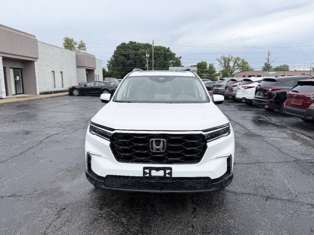 2026 Honda Pilot Image 2