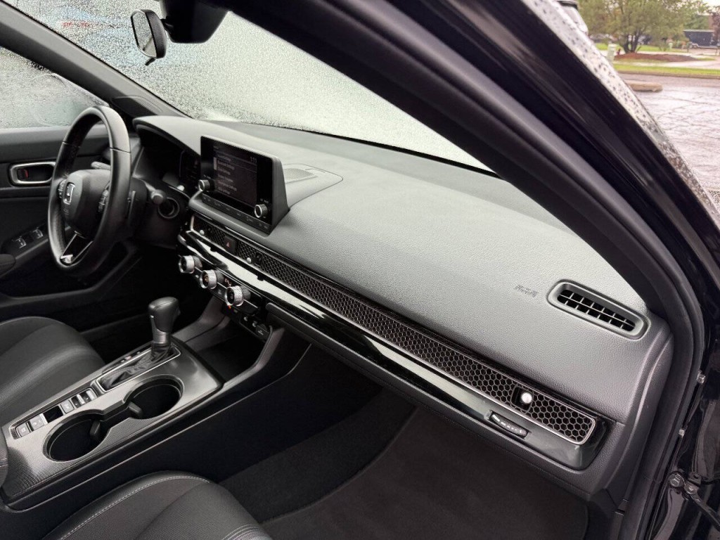 2025 Honda Civic Image 25