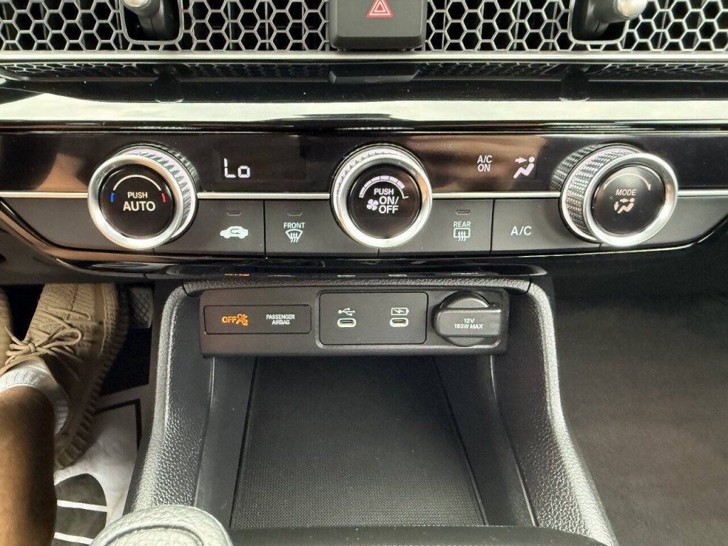 2026 Honda Civic Image 32