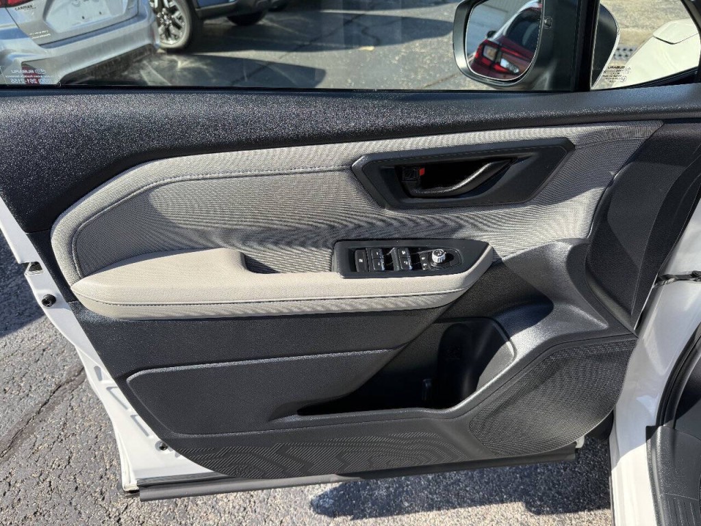 2025 Subaru Forester Image 12