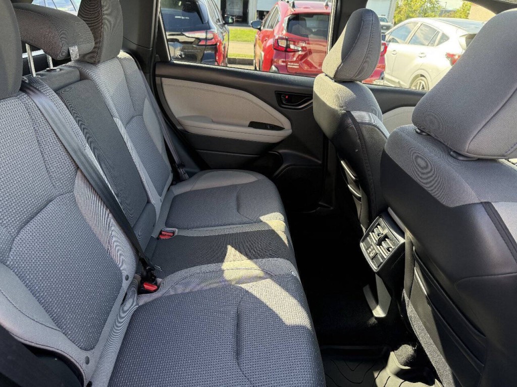 2025 Subaru Forester Image 23