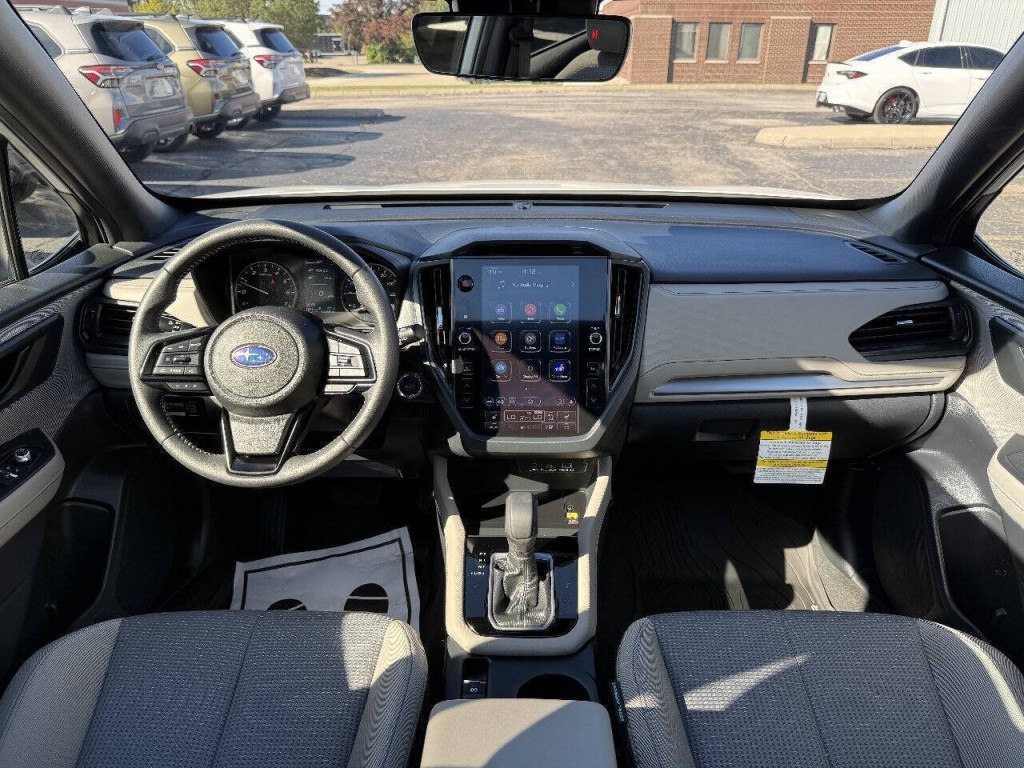 2025 Subaru Forester Image 25