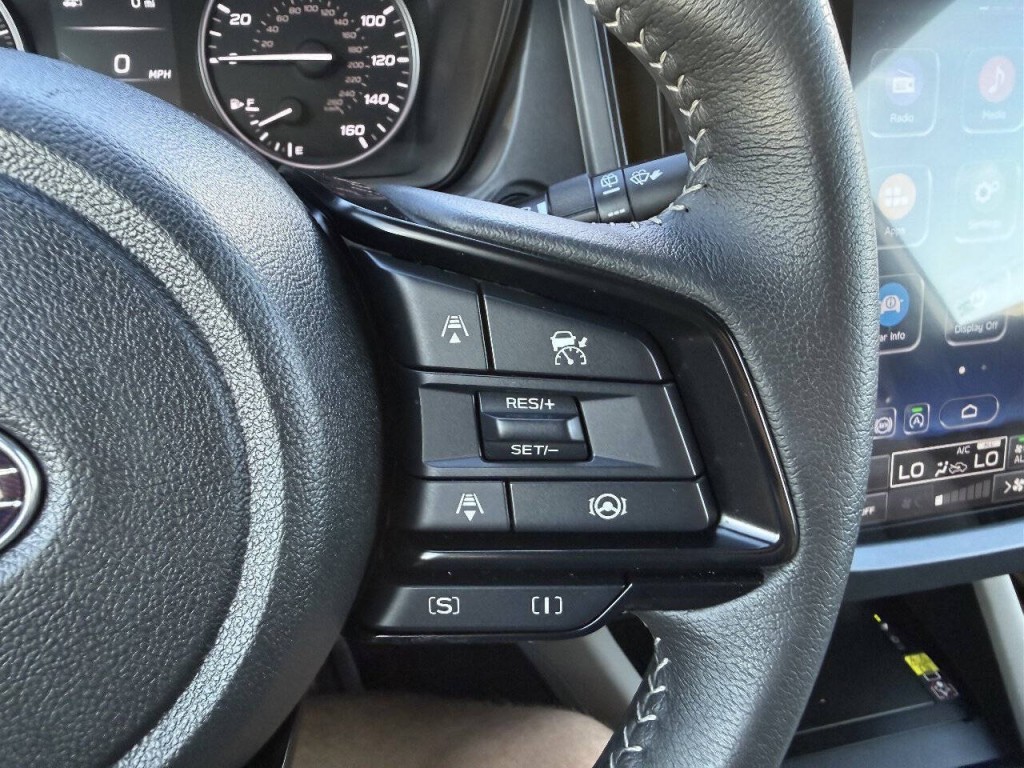2025 Subaru Forester Image 32