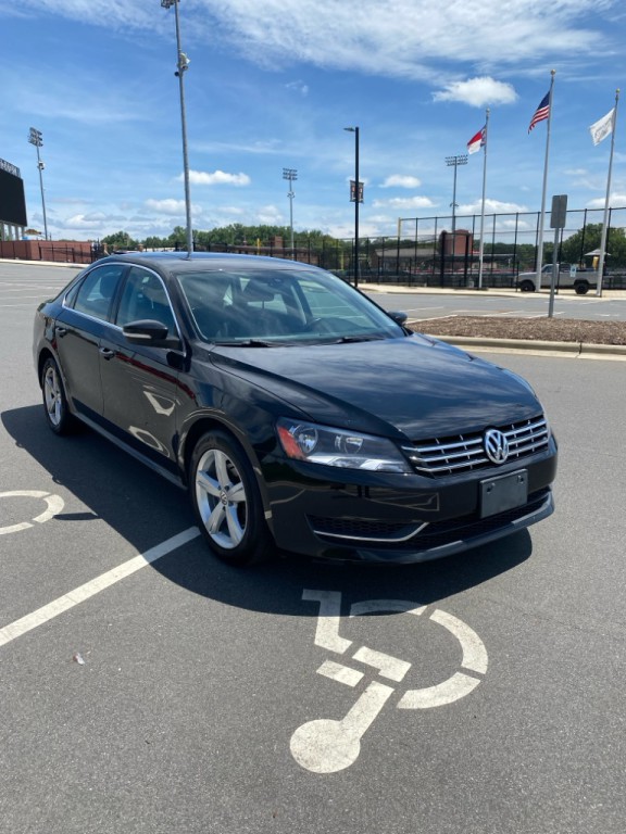 2013 Volkswagen Passat Image 3