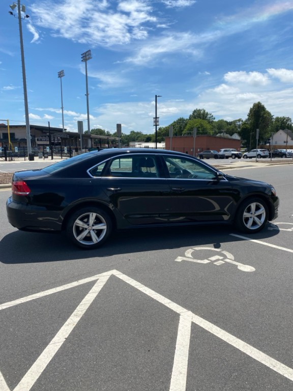 2013 Volkswagen Passat Image 7