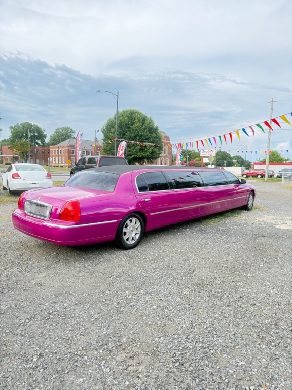 2011 Lincoln Town Car Image 17