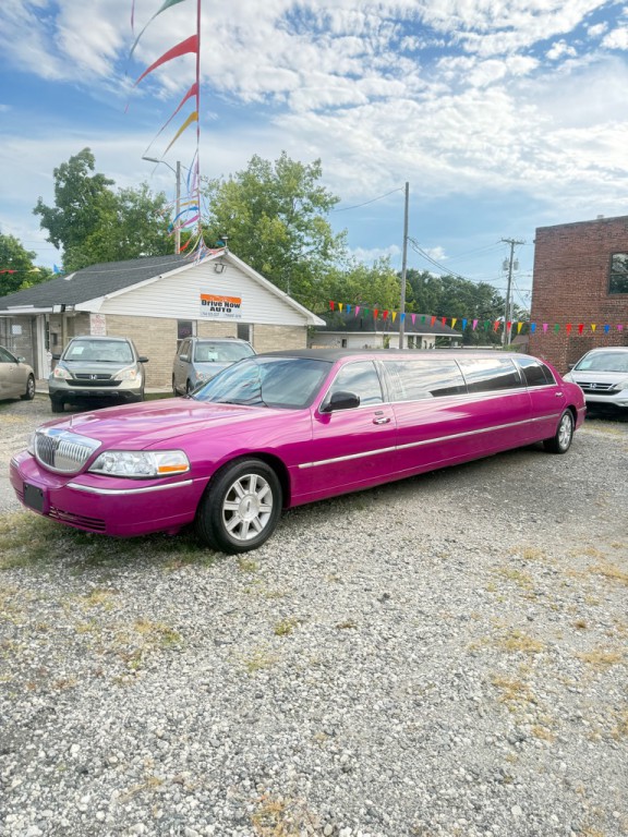 2011 Lincoln Town Car Image 20
