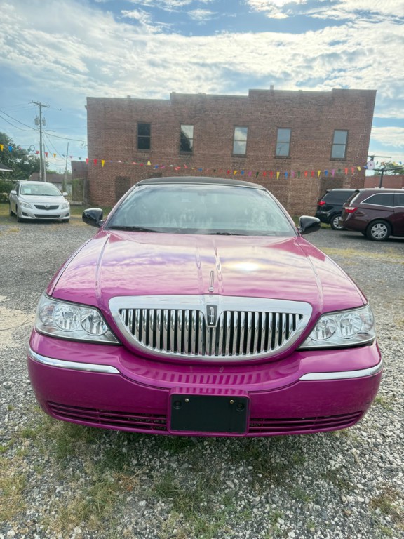 2011 Lincoln Town Car Image 22