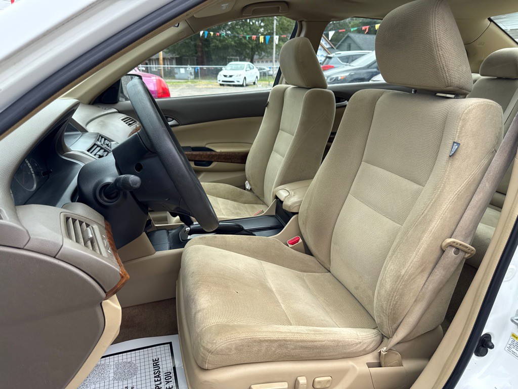 2008 Honda Accord Image 8