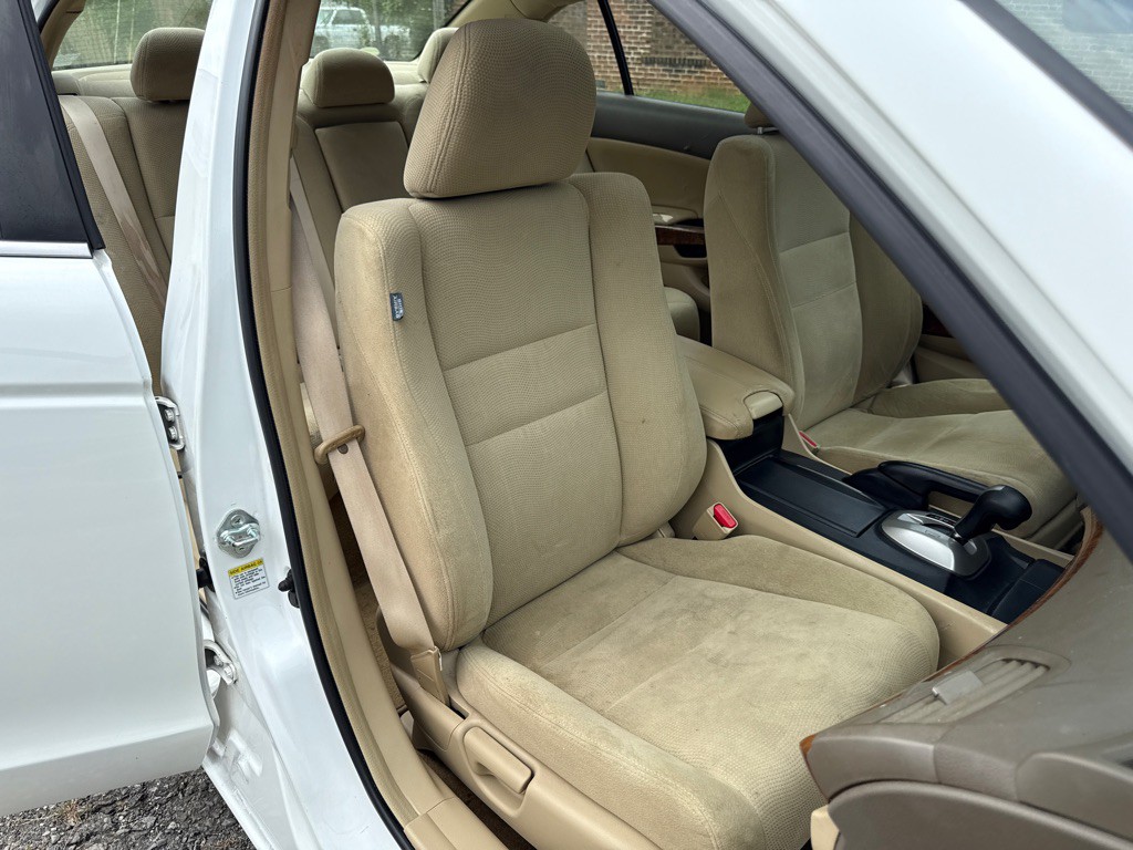 2008 Honda Accord Image 10