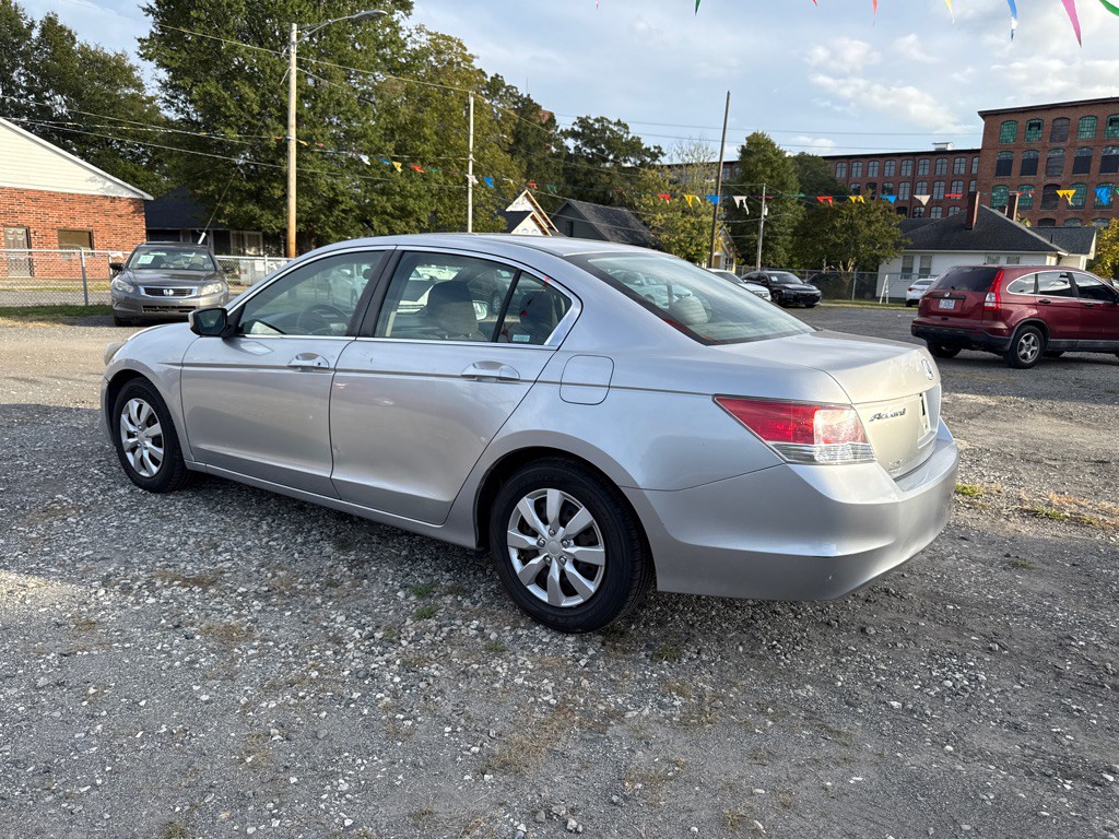 2010 Honda Accord Image 4