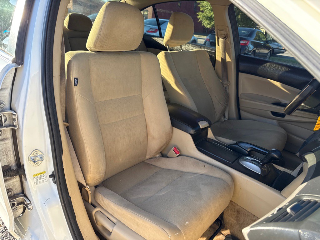 2011 Honda Accord Image 9