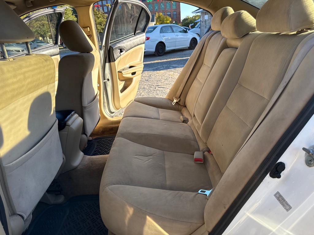 2011 Honda Accord Image 10